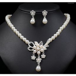 Chains Chic Bridal Necklaces For Wedding Pearl Chain Floral Pendant Fashionable Jewelry