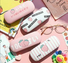 Sunglasses Cases Bags Cute Cartoon Pattern Folding Glasses Case Men Women PC Leather Sunglasses Case Fashion Portable Eyewear Protector Cover J230328