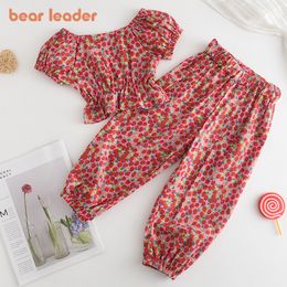 Clothing Sets Bear Leader Girls Clothes 2023 Summer Floral Plaid Puff Sleeve Top Trousers Fashion Baby Girl Outfit 230327