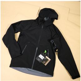 Men's Jackets Jaket Hoody Bordir Wanita Pria Baru Musim Semi Klasik Kedap Air Mendaki Mantel Kualitas Terbaik 230328