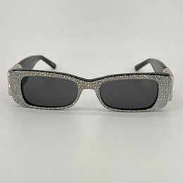Sonnenbrille für Frauen Silber B Retro 0096 Designer Diamond Style Brillen Anti-Ultraviolett Vollrahmen mit Box