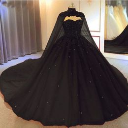 Party Dresses Black Ball Gown Gothic Wedding Dress With Cape Sweetheart Beaded Tulle Princess Bridal Non White Custom Made Bride 230328