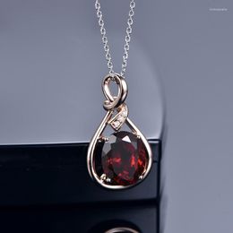 Pendant Necklaces 18K Rose Gold Plated Necklace Simulated Oval Ruby Colourful Treasure Simple Temperament Girl