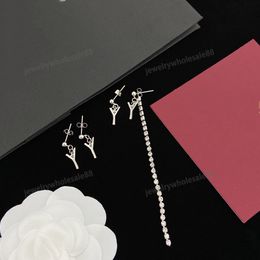 ファッションダングルYスタッドジュエリーデザイナーaretes orecchini womens earring trendy sierレターデザイナーイヤリングジュエリー