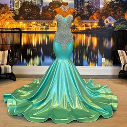Fabulous Mermaid Prom Dresses Beaded Appliqued Evening Gowns Sheer Jewel Neckline Sweep Train Satin Formal Dress