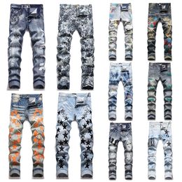 Jeans diseñadores para hombres Jeans de la calle de la calle para hombres para pantanos para hombres Patch de alisador Repsed Risped Hole Denim Fashion Streetwear Slim Legged Jean