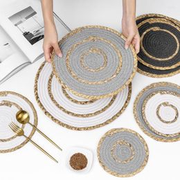 Table Mats 18/30CM Japanese Handmade Straw Woven Placemats Pot Coasters Heat Insulation Round Western