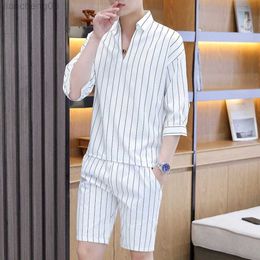 Men's Tracksuits 2 Piece Set Men Korean Fashion Vertical Stripes Pattern Casual Clothes Summer Mens Shorts Set 2022 Streetwear Outfits Stylish W0329