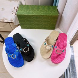 fashion rubber thong sandals slippers summer classic beach footwear slide women 70s design flat flip-flops mules black white