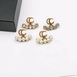 Retro Classic Style Designer Stud Earrings Brand Letter Diamond or Pearl Earring Women Jewelry Accessory High Quality Wedding Gifts Designer Earrings
