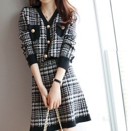 Two Piece Dress Women Fashion Knitted Sweater Skirt Two Piece Set Houndstooth Casual Single-breasted Pullover Knit Tops And A-line Skirts Sets 230329