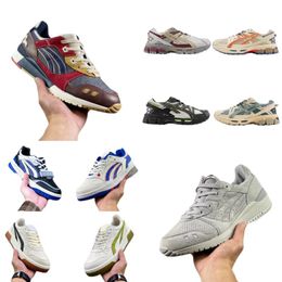 Summer Men's Running Shoes Classic Women's Designer Shoes Fashion Vintage Sneakers New Couples Skate Shoes Outdoor Breathable Jogging Shoes Low Top Flat Casual Shoes