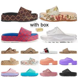 famous designer flat sandals with box mens womens mule wedge platform slippers summer slides indoor ourtoor sneakers beach shoes black pink glitter sliver sandales