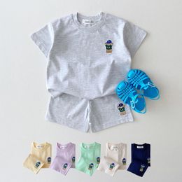 Clothing Sets Summer Korean Boys Set Embroidered Bear Badge TshirtLoose Shorts Girls 2PCS Casual Baby Set Toddler Clothing 230329
