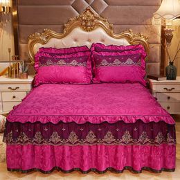 Bed Skirt Lace Embroidery Princess Bedding Ski Pillowcase Rose Red 1/3 Piece Thick Velvet Thermal Bedding Mattress Cover King 230330