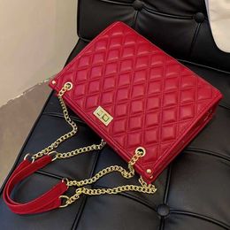 Shop Handbag Cheap Clearance Wholesale Red Bag Premium High Capacity Bridal 2023 New Fashion Light Luxury Diamond Chain Shoulder