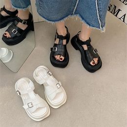 Sandals Designer Platform Women Open Toe Beach Fashion Ladies Classic Solid Colour Retro Roman Flats Shoes Summer Woman 230330