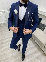 Handsome Navy Blue Wedding Tuxedos 2023 For Men Jacket Pant Vest Satin Peak Lapel Formal Man Prom Suits Set Bespoke Party Blazer Boy Friend Wedding Guest Clothoes