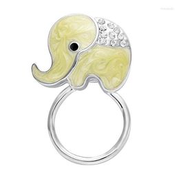 Brooches 2023 Fashion Magnetic Glass Crystal Elephant Eyeglass Holder Brooch The Beautiful Simple Pins For Women