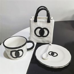 Coco Cup Set Becher zum Sammeln, niedlich, zart, handbemalt, benutzerdefinierte Teetasse, Teller, Schüssel, Löffel, weiblicher Kaffee, Keramik, Heimbüro, Wassertasse, Geschenk