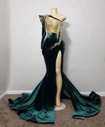 2023 Arabic Aso Ebi Dark Green Prom Dress Beaded Lace Crystals Evening Formal Party Second Reception Birthday Engagement Gowns Dresses Robe De Soiree ZJ2054