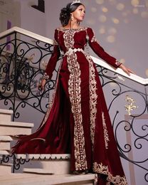 Party Dresses Burgundy Velvet Formal Evening Gold Appliques Long Sleeve African Saudi Arabic Dubai Morocco Kaftan Prom Gown