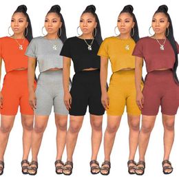 Womens Designer Clothing Tracksuits Two Piece Outfits Fashion Round Neck Short Sleeve Sweater Pocket Shorts Set Two Pieces