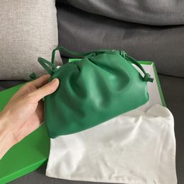 Deri omuz askısı Omuz Çantaları kadın MINI ÇANTA Mini Çanta moda Düz renk örgü Çapraz vücut çanta Hobo Tote