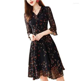 Casual Dresses Floral Chiffon Dress Female 2023 Summer V-neck Large Size Women's Spring And Autumn Waist Slim Temperament Small Fresh