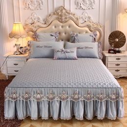 Bed Skirt 3-piece lace bed high-quality bedding solid non-slip cotton padded cover double queen bed with pillows 230330