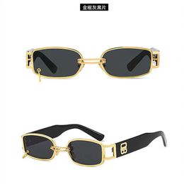 Нежные солнцезащитные очки монстра дизайнер унисекс узкие каркасы хип -хоп очки W002 персонализированные маленькие солнцезащитные очки