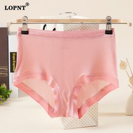 Women's Panties LOPNT 100% Natural Silk Underwear Women's Silk Seamless Boxing Pants Breathable and Comfortable Mid Waist Pants Lace Wrapped Hip Pants 230331