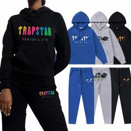 Trapstar Tasarımcı Mens Trailtsits Suit Fleece Sports Trailtsuits Havlu Nakış Mektubu Kadınlar Tam Terozlu Gökkuşağı Kod Çözmesi Kapşonlu Tuta