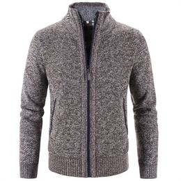 Men's Polos Spring Autumn Knitted Sweater Fashion Slim Fit Cardigan Causal Sweaters Coats Solid Single Breasted men 230331