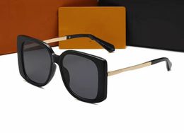 Designer Sunglasses Classic Eyeglasses Goggle Outdoor Beach Sun Glasses For Man Woman Mix Color Optional Triangular signature GGG32