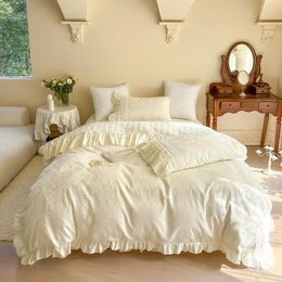 Bedding Sets Princess Jacquard Satin Cotton Bedspread Set Luxury Beige Lace Flowers Ruffles Duvet Cover Bed Skirt Sheet Pillowcases