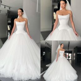 Eine Linie trägerloser Kleider für Braut Tüll Satin Hochzeitskleid Vestidos de Novia Backless Modern Designer Brautkleider Unterzeichner