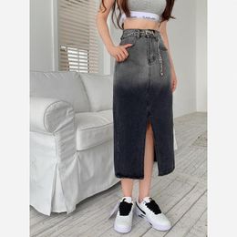 Skirts Gradient High Waist Split Mid Length Denim Skirt With Chain Belt 2023 Sexy Slit Casual Fashion Long For Women