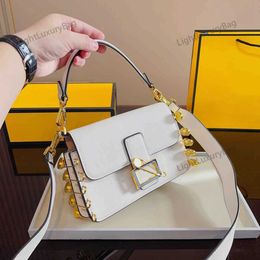 NEW Baguette Bag F Letter Paperclips Shoulder Bags Womens Designer Chain Many colours Square Shoulder Bags Quality Leather Female Crossbody Purse