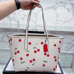 shopping bags Cherry Print Tote Bag Totes Women Designers Bags C Letter Large Capacity Purse Handbag Shoulder Crossbody Bags Fashion Leather Shopping Bags 230130