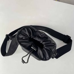 Luxury Bucket Embosseoulder Bag Designer bags Detachable adjustable fabric straps Leather making handbags
