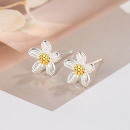Stud Earrings 2023 Daisy Flower For Women Cute Accessory Korean Earring Friend Birthday Fashion Jewellery Gift Aretes De Mujer