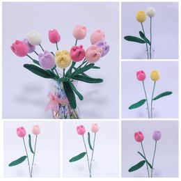 Decorative Flowers 1Pcs Knitting Flower Hand-Knitted Rose Tulips Fake Wool Woven Artificial Bouquet Wedding Home Decoration