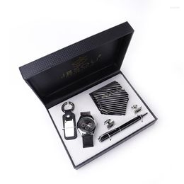 Wristwatches Luxury Black Brown Business Men's Quartz Watch Tie Cufflinks Keychain Pen Set Gift Box Wristwatch Year Present