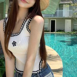 T-Shirt Flower Embroidery Knitted Camisole Women Spring And Summer 2022 New Fashion Allmatch Contrast Colour Crop Tops