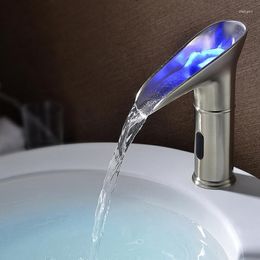 Kitchen Faucets Copper Sink Basin Faucet LED Lamp Water Tap Bathroom Single Hole Wash Sense Chrome Plated Infrared