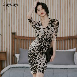 Dress Professional Office Dress 2022 Spring Simple Sexy Leopard VNeck Half Sleeve High Waist Folds Tight Elegant Party Dress Women