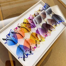 Butterfly Diamond Luxury Brand Designer Sunglasses Trendy Fashion Rimless Crystal Sun Glasses Bling Diamond Eyewear