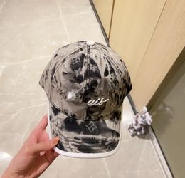 Baseball cap presbyard sun shade sunscreen embroidery black duck cap Korean version couple men's spring and summer women's outdoor leisure sun hat design