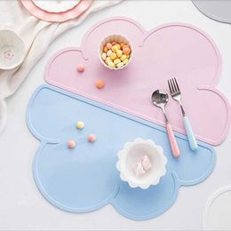 Mats Pads Cloud Shape Placemat Kids Plate Mat Silicone Table Pad Waterproof Heat Insulation Home Kitchen Pads Z0502